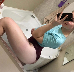 Настя — эротические фото